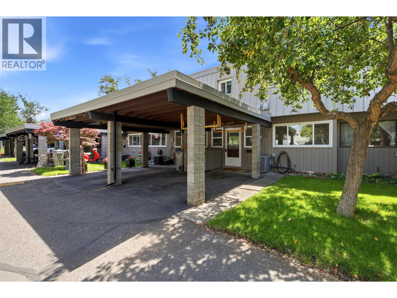 #5 249 Kitchener Crescent - 1
