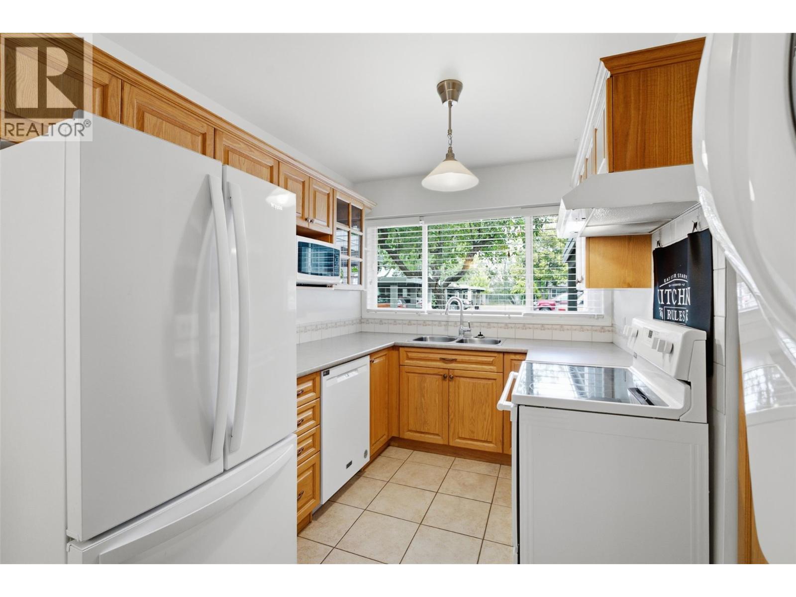 #5 249 Kitchener Crescent - 10