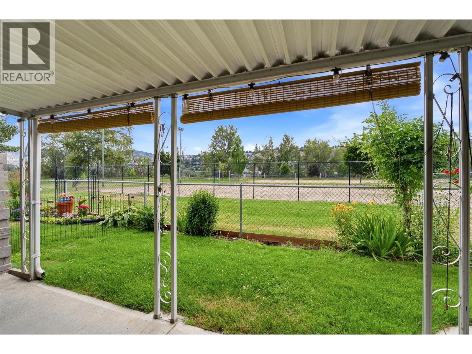 #5 249 Kitchener Crescent - 21