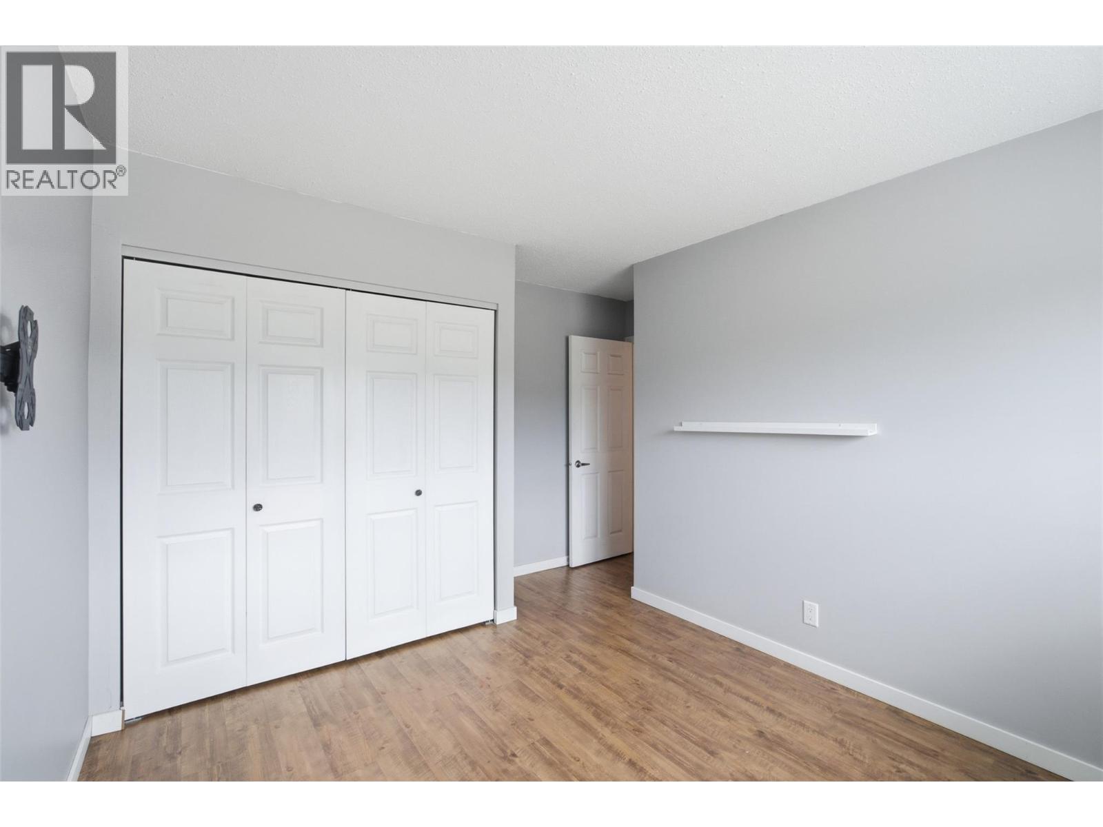 #5 249 Kitchener Crescent - 32