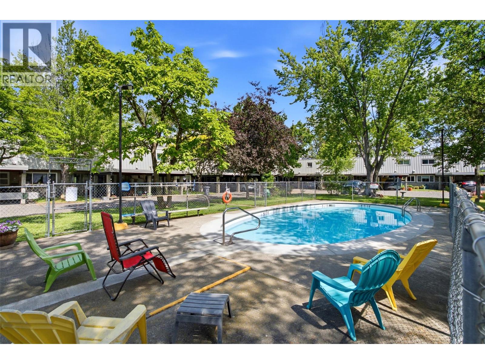 #5 249 Kitchener Crescent - 38