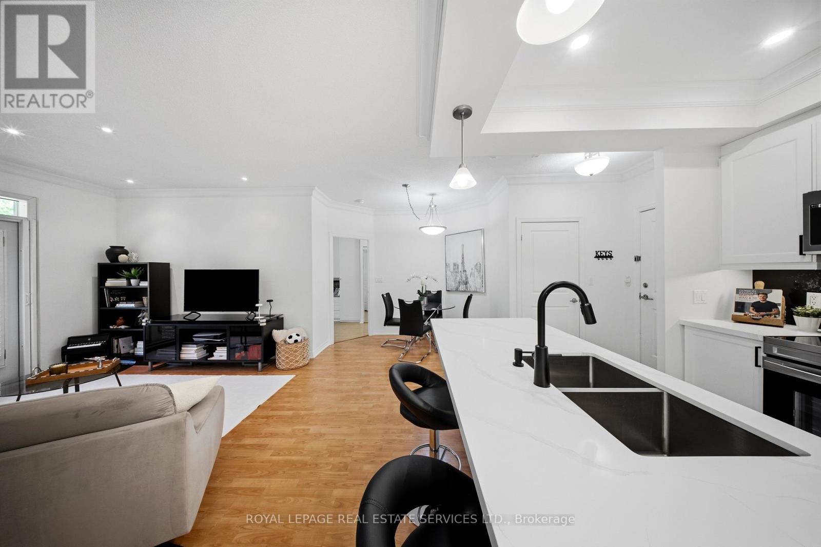#114 245 DALESFORD ROAD - 19
