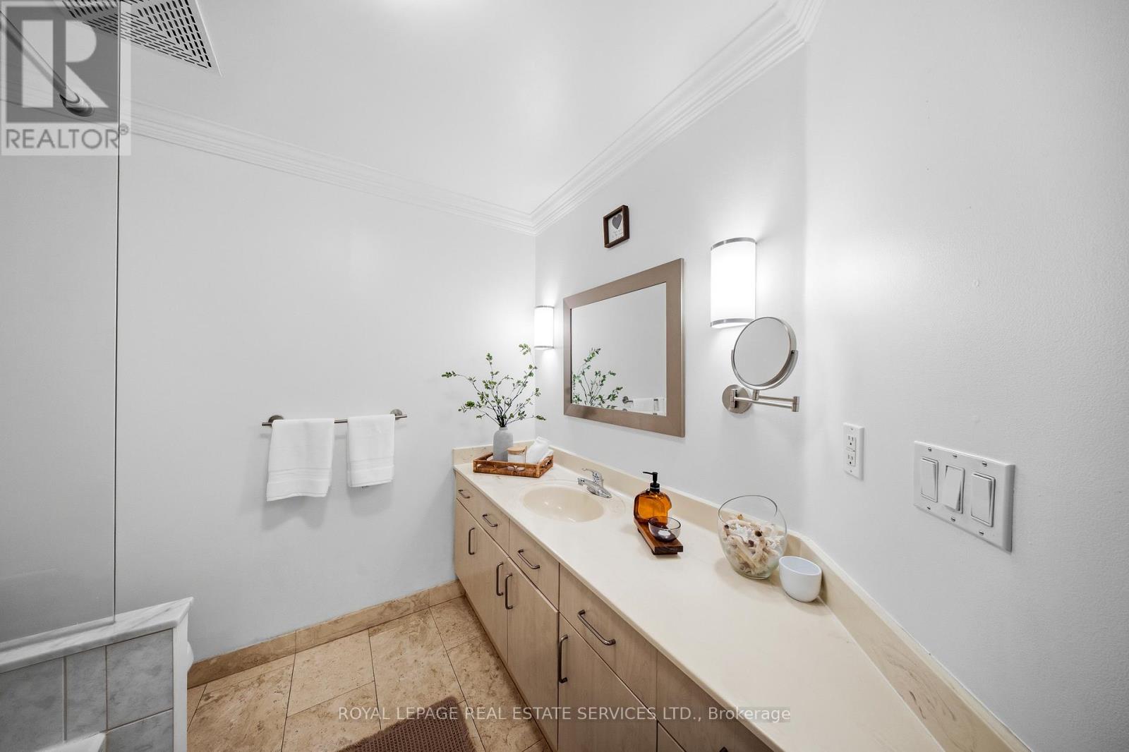 #114 245 DALESFORD ROAD - 25