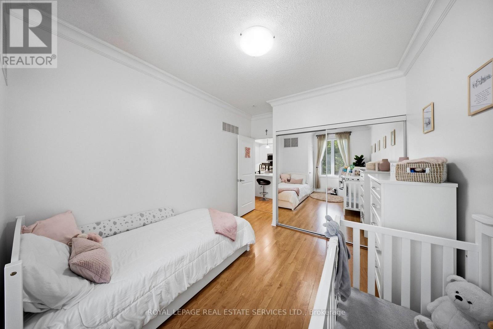 #114 245 DALESFORD ROAD - 28