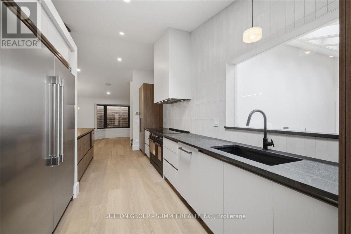 160 ALLAN STREET - 11