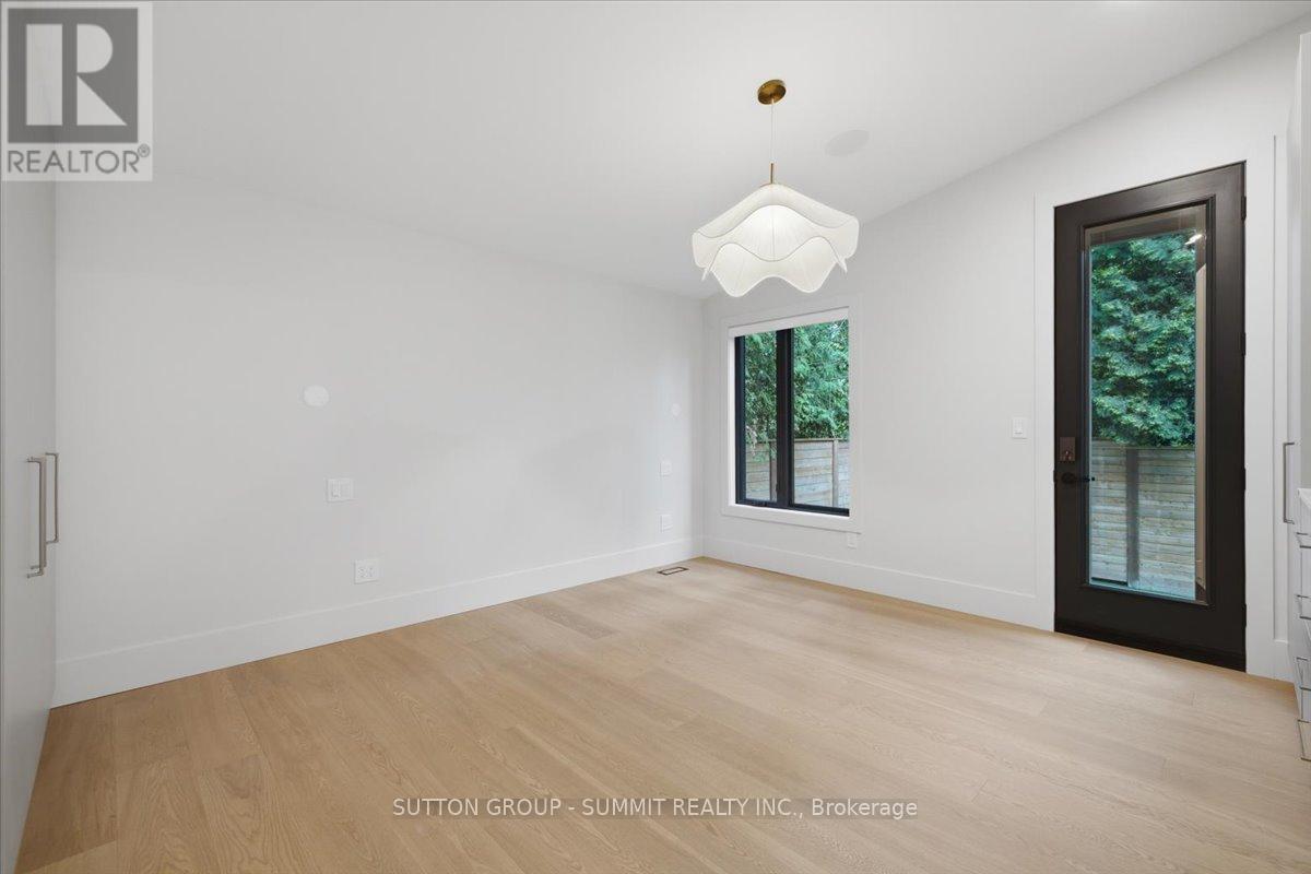 160 ALLAN STREET - 15
