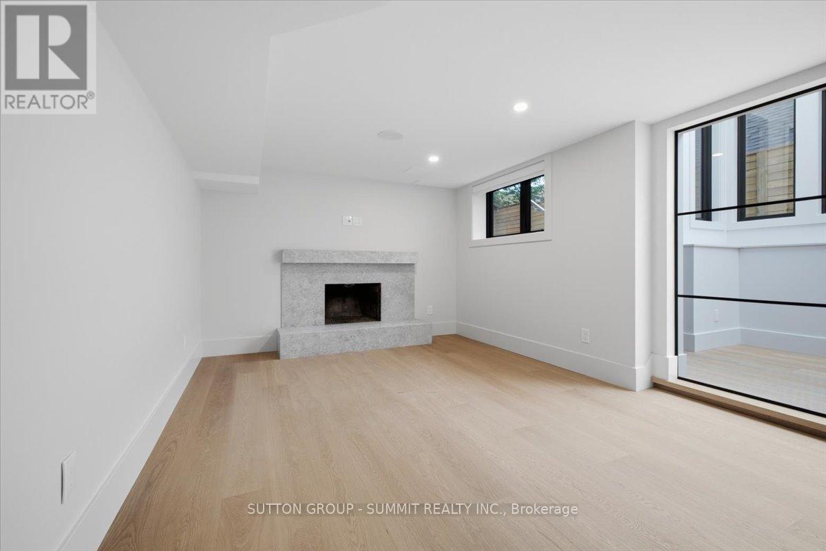 160 ALLAN STREET - 26