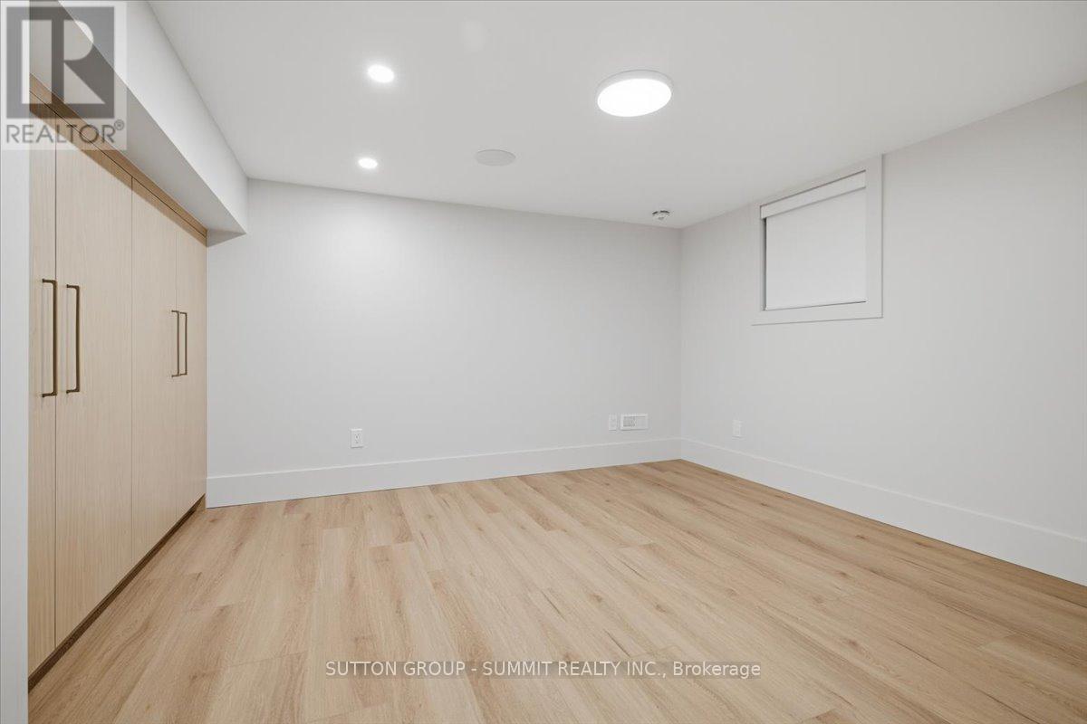 160 ALLAN STREET - 29