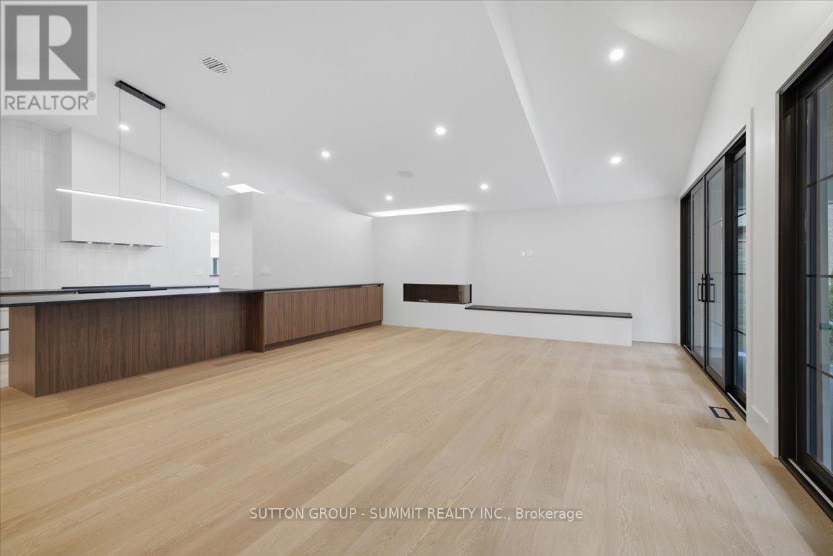 160 ALLAN STREET - 4