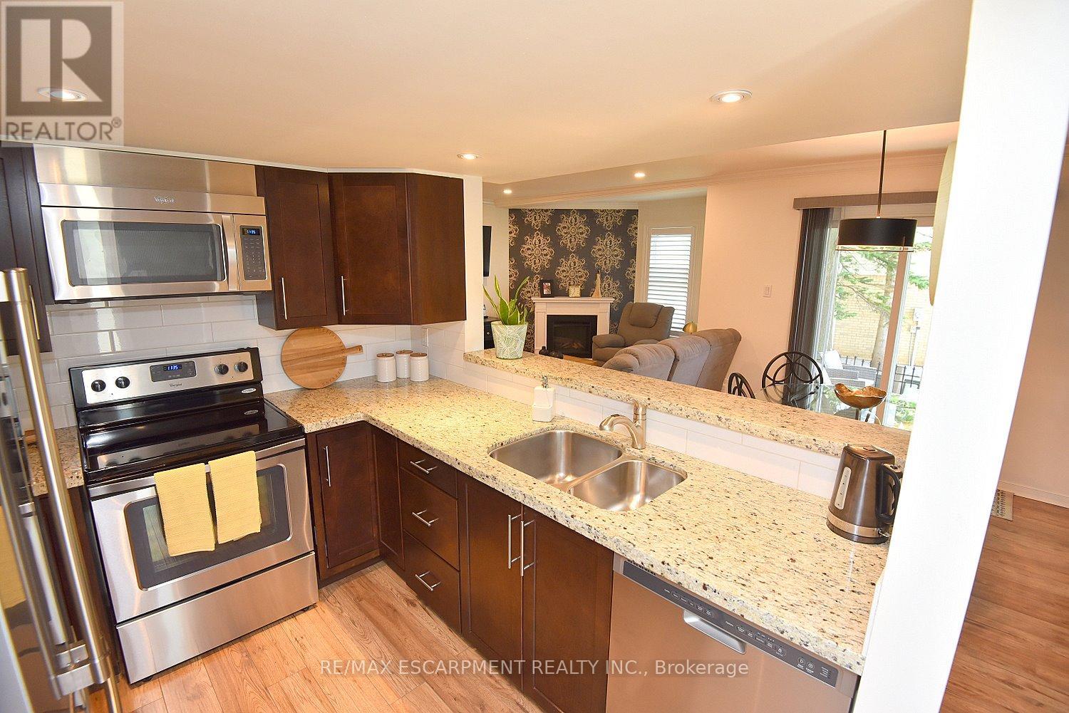#77 2530 NORTHAMPTON BOULEVARD - 20