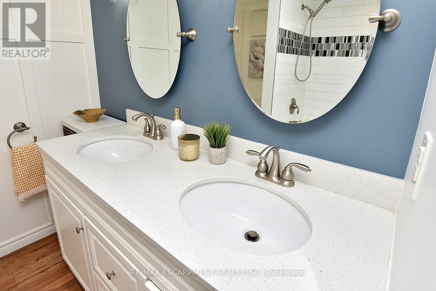 #77 2530 NORTHAMPTON BOULEVARD - 27
