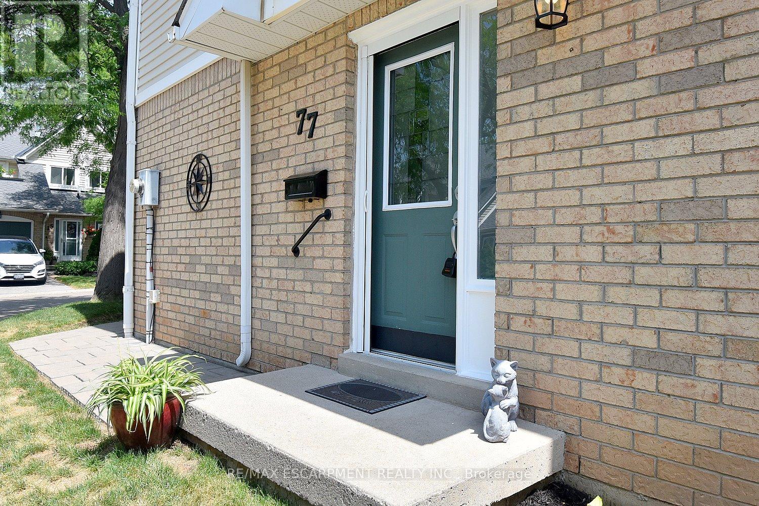 #77 2530 NORTHAMPTON BOULEVARD - 3