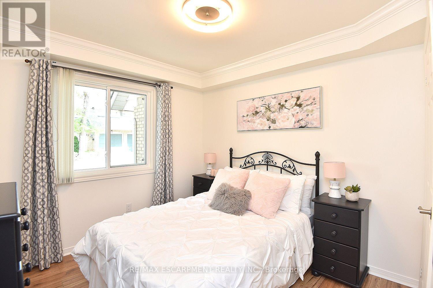 #77 2530 NORTHAMPTON BOULEVARD - 30