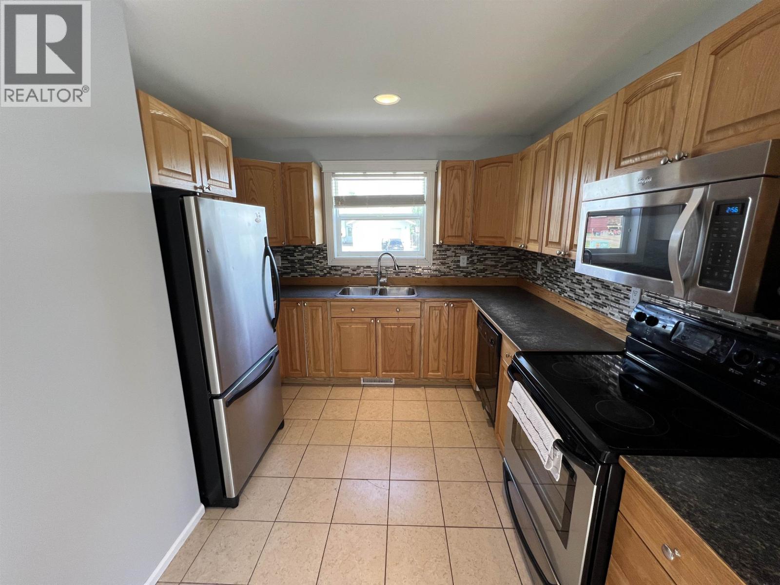 5213 HALLMARK CRESCENT - 9