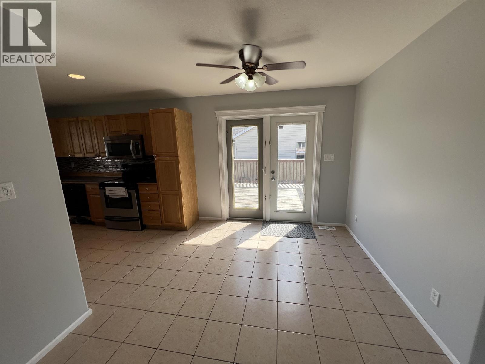 5213 HALLMARK CRESCENT - 7