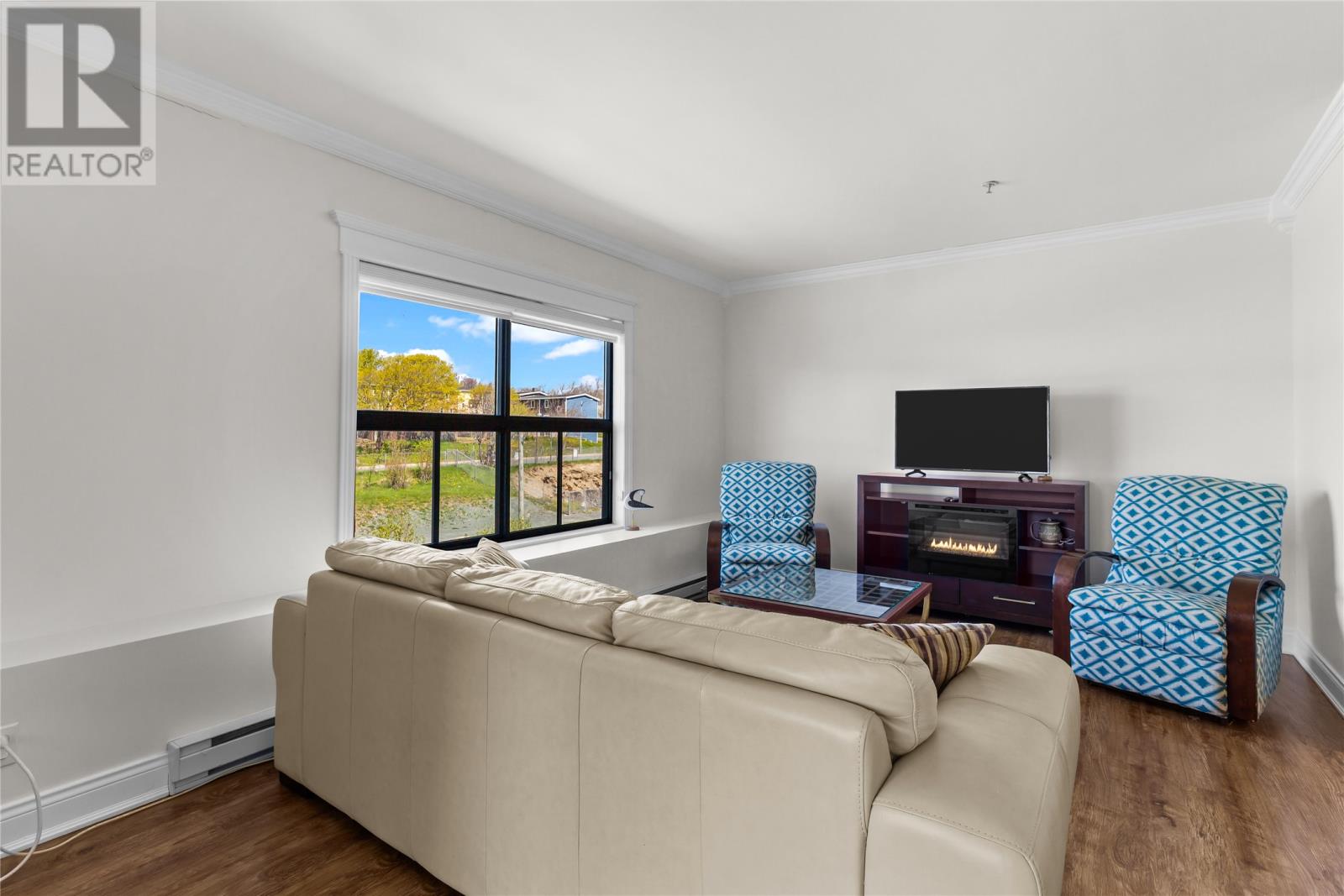 #407 130 Lemarchant Road - 12
