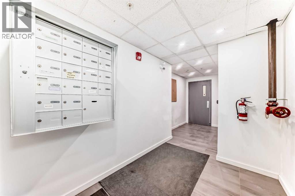 #303 1629 38 Street SW - 28