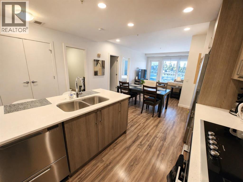 #303 1629 38 Street SW - 3