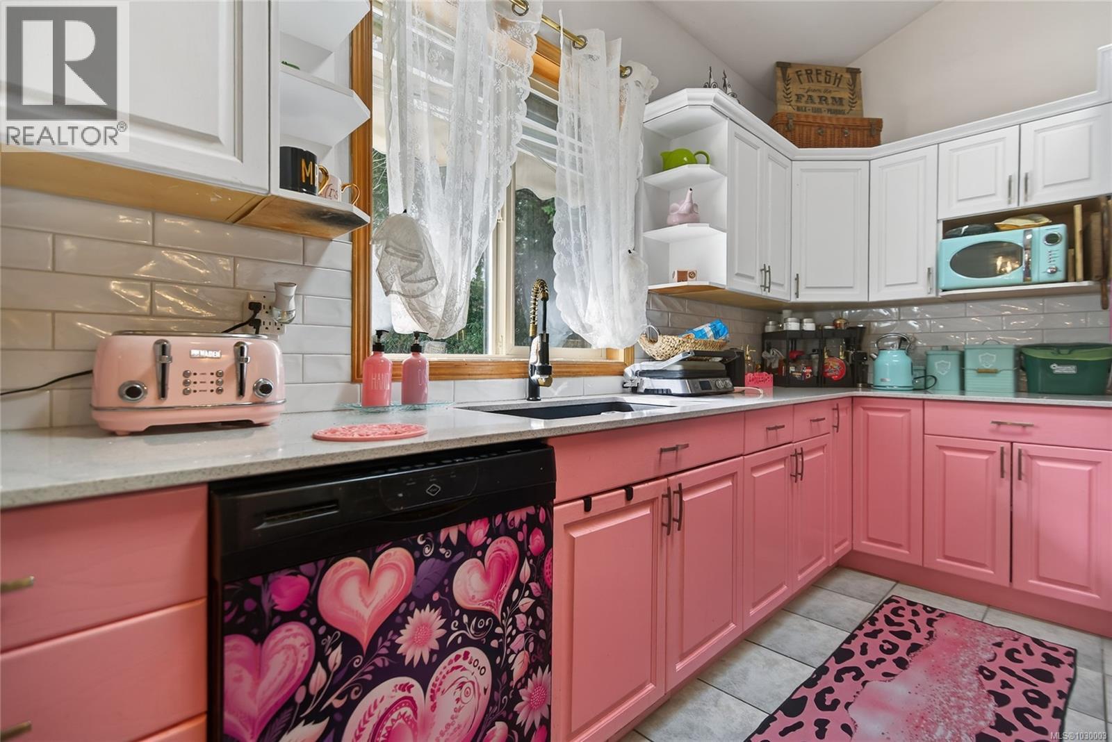 8856 McLarey Ave - 11