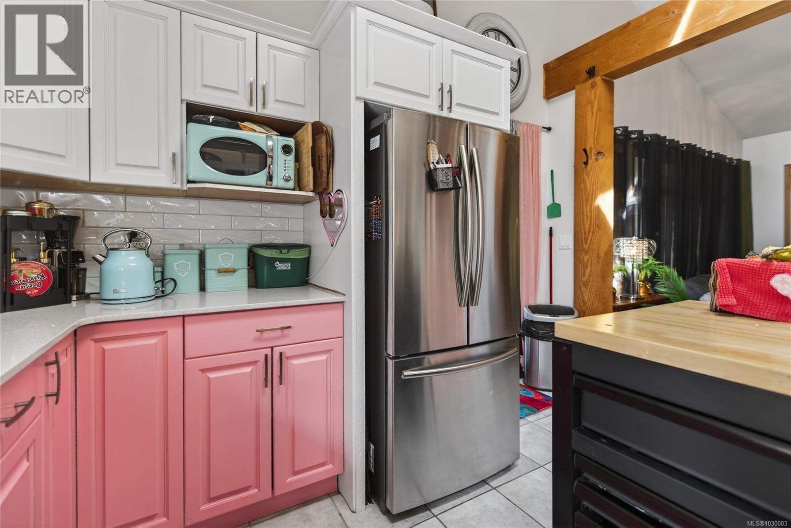 8856 McLarey Ave - 12