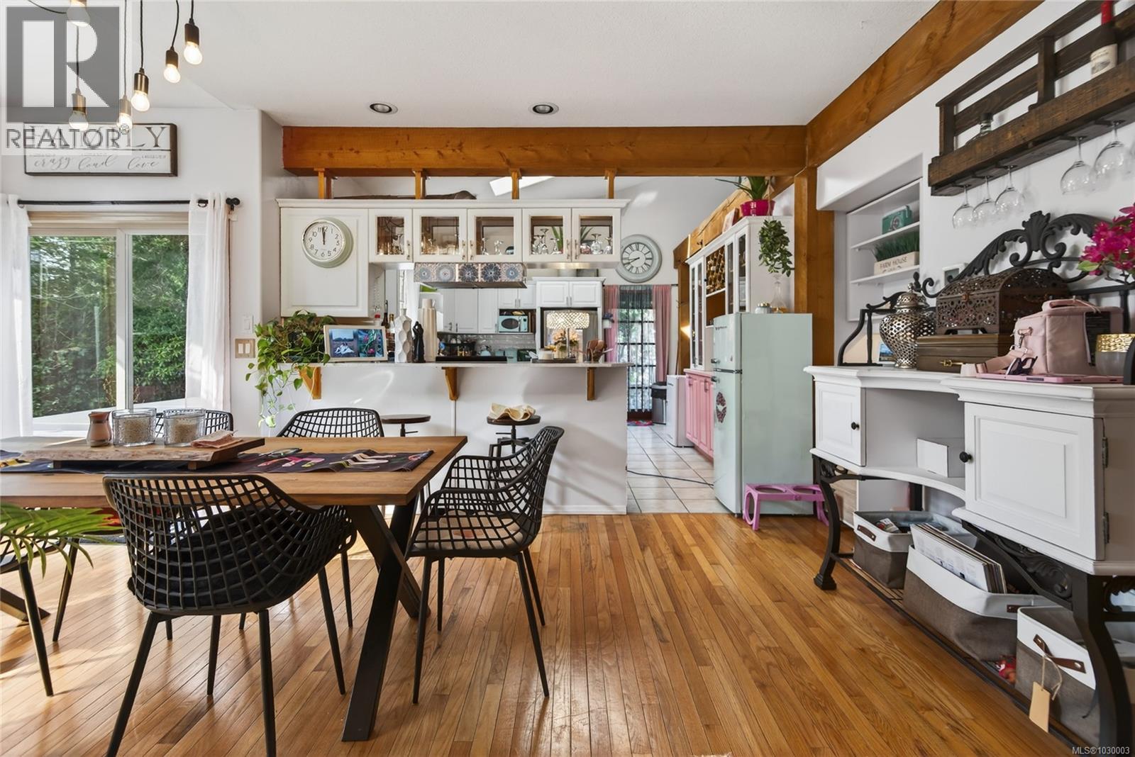 8856 McLarey Ave - 16
