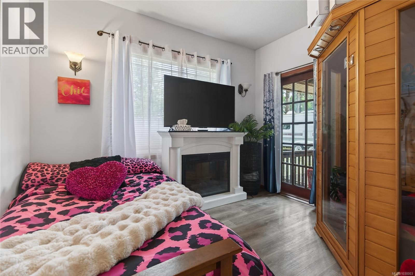 8856 McLarey Ave - 20