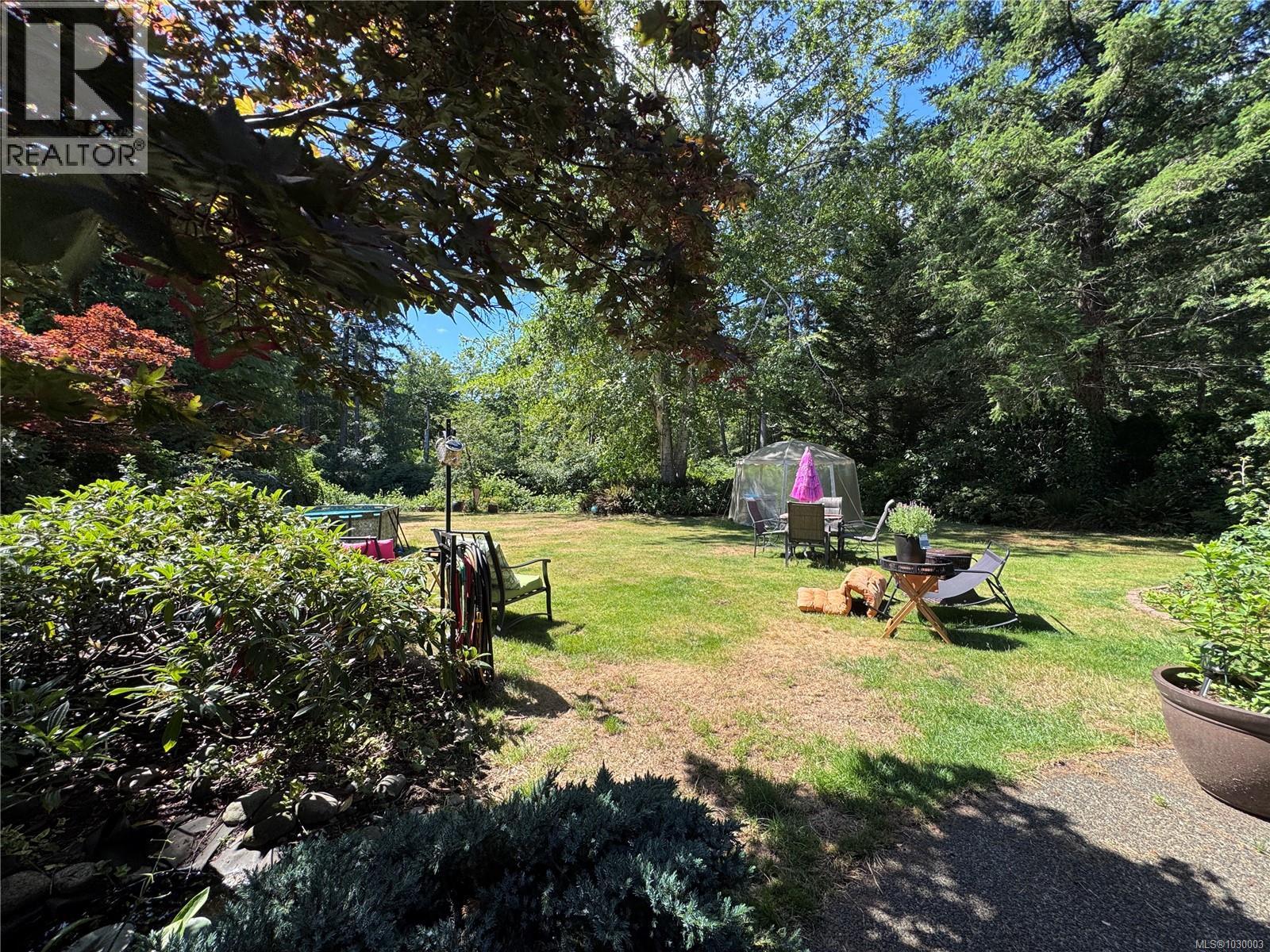 8856 McLarey Ave - 32