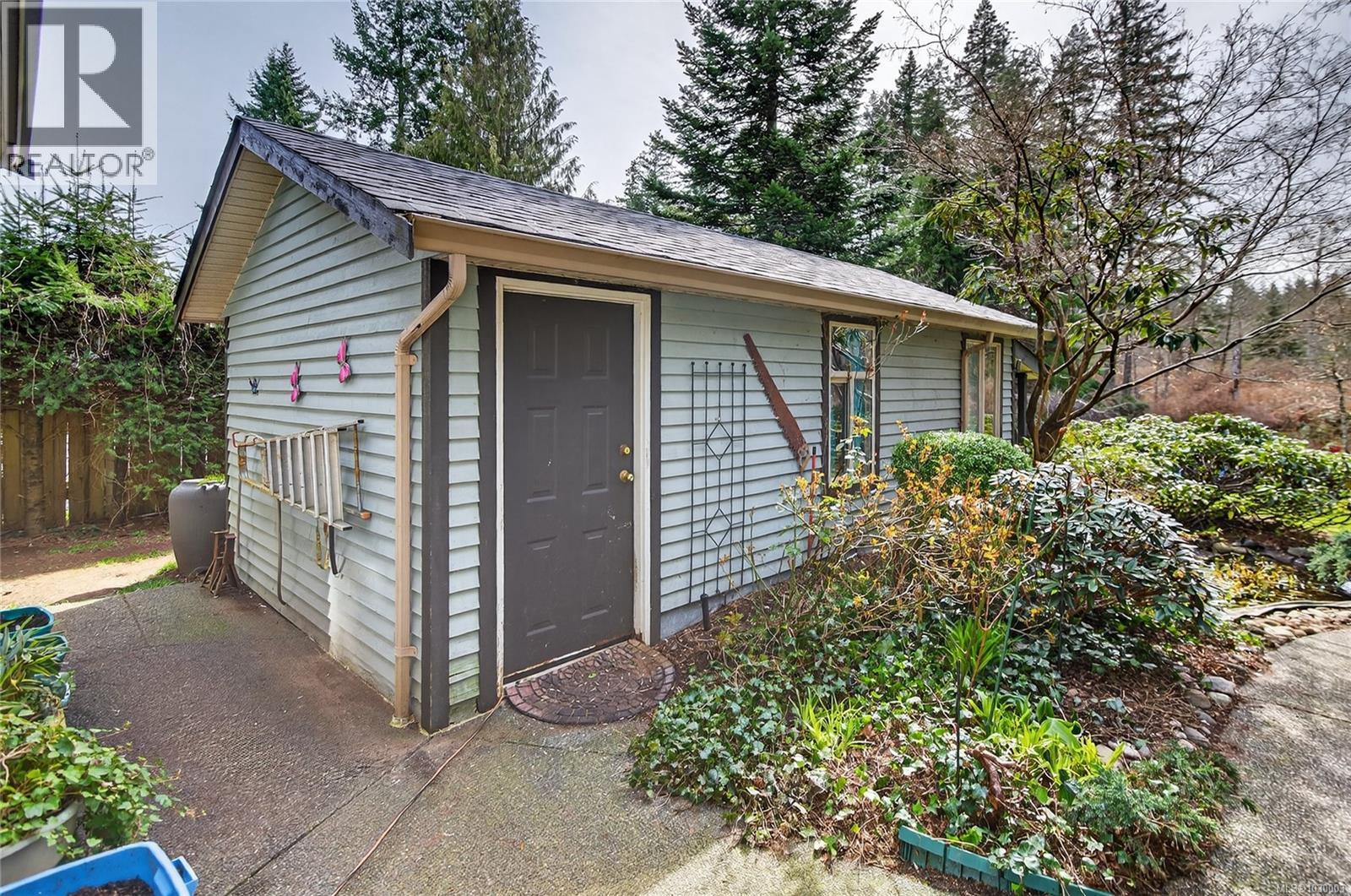 8856 McLarey Ave - 34