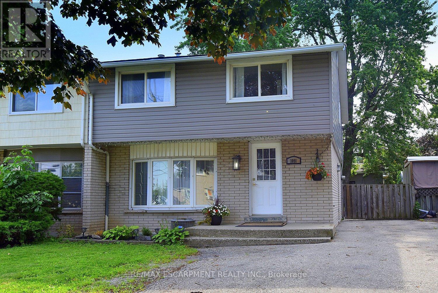 Photo of 1091 Upper Wellington Street