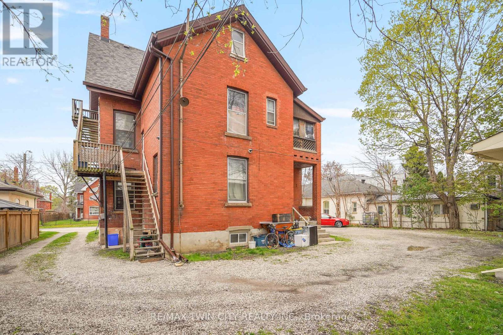 171 NELSON STREET - 12