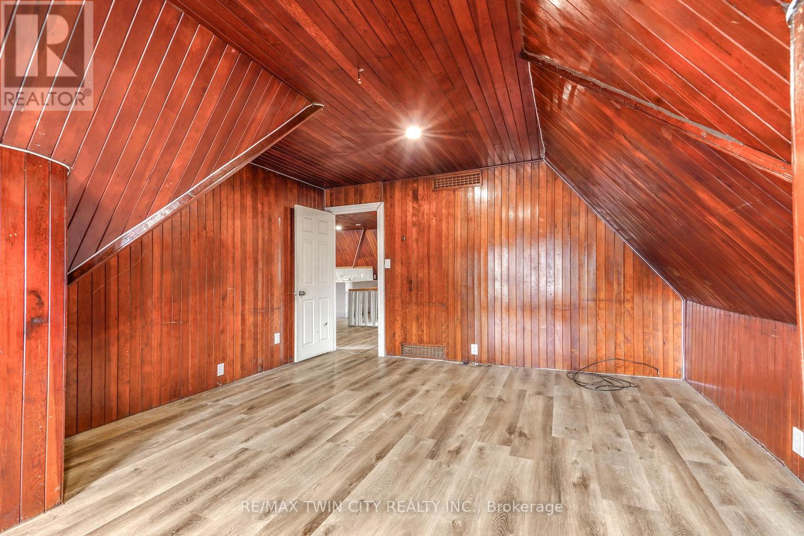 171 NELSON STREET - 36