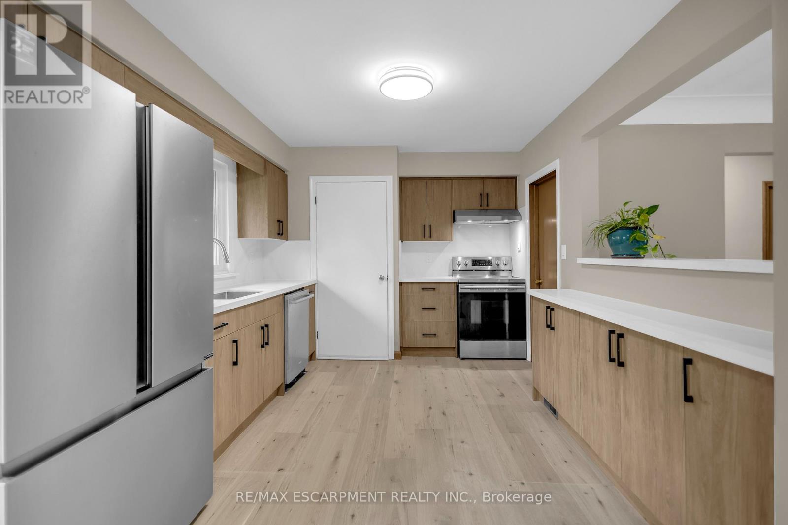 626 IROQUOIS AVENUE - 10