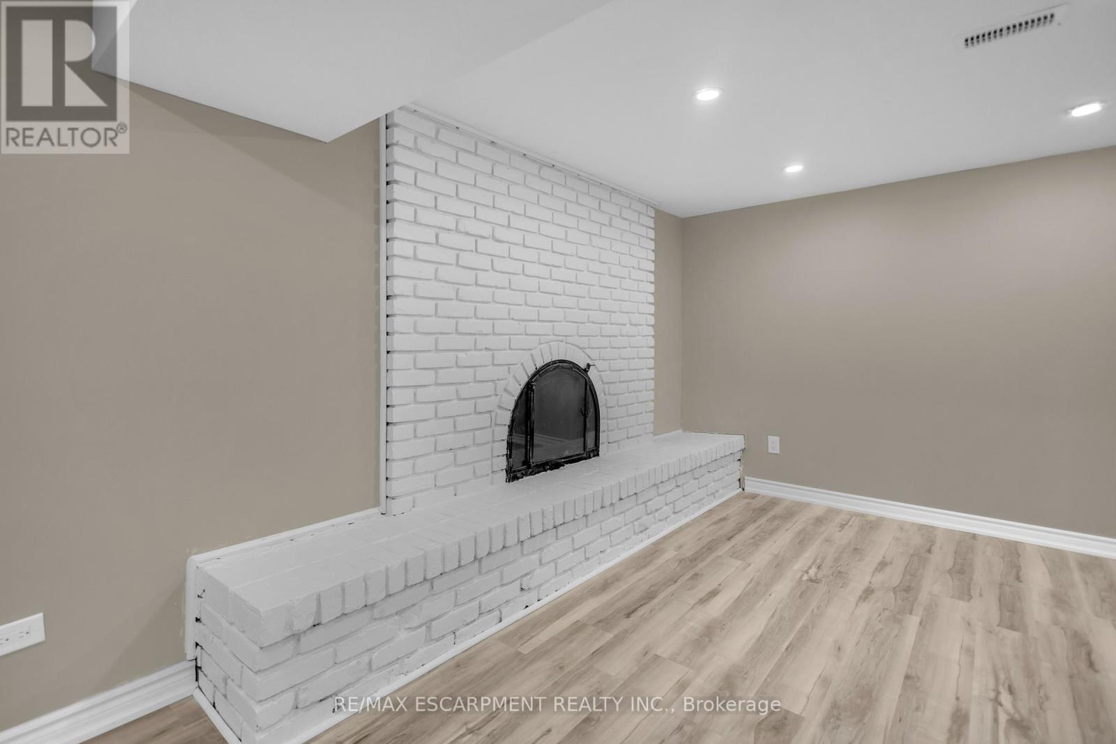626 IROQUOIS AVENUE - 27