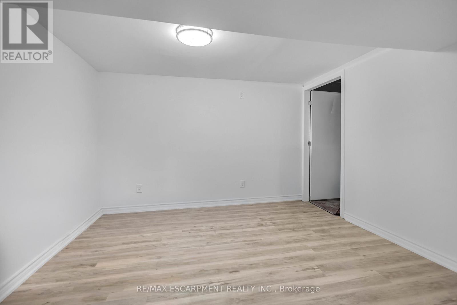626 IROQUOIS AVENUE - 33