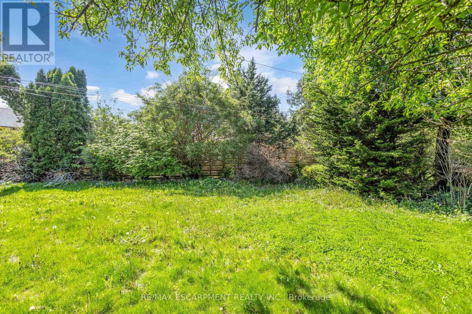 626 IROQUOIS AVENUE - 40