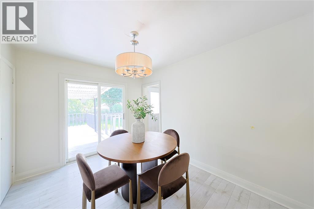 898 GRANDVIEW AVENUE - 12