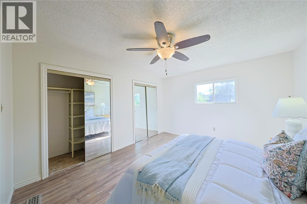 898 GRANDVIEW AVENUE - 15