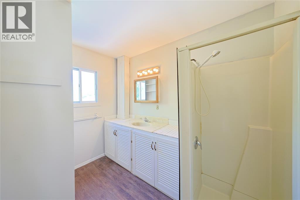 898 GRANDVIEW AVENUE - 18