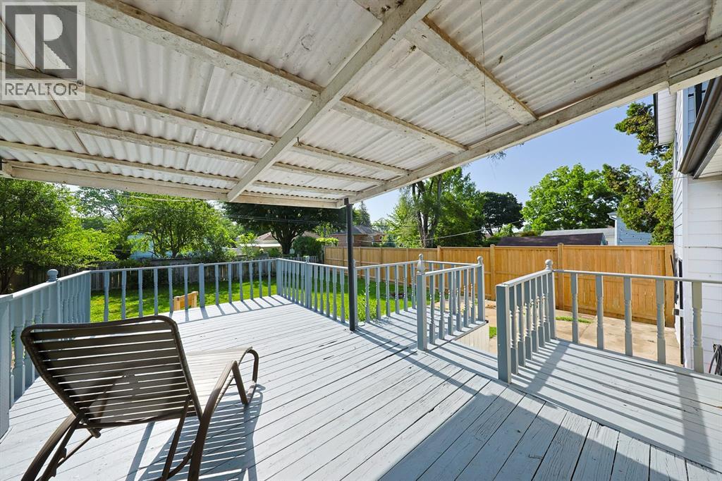 898 GRANDVIEW AVENUE - 22