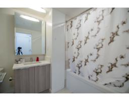 2506 13308 Central Avenue, Surrey, BC V3T0M4 Photo 30
