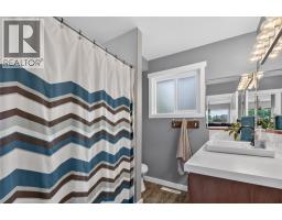 162 Woodlands Place, Penticton, BC V2A3B2 Photo 15