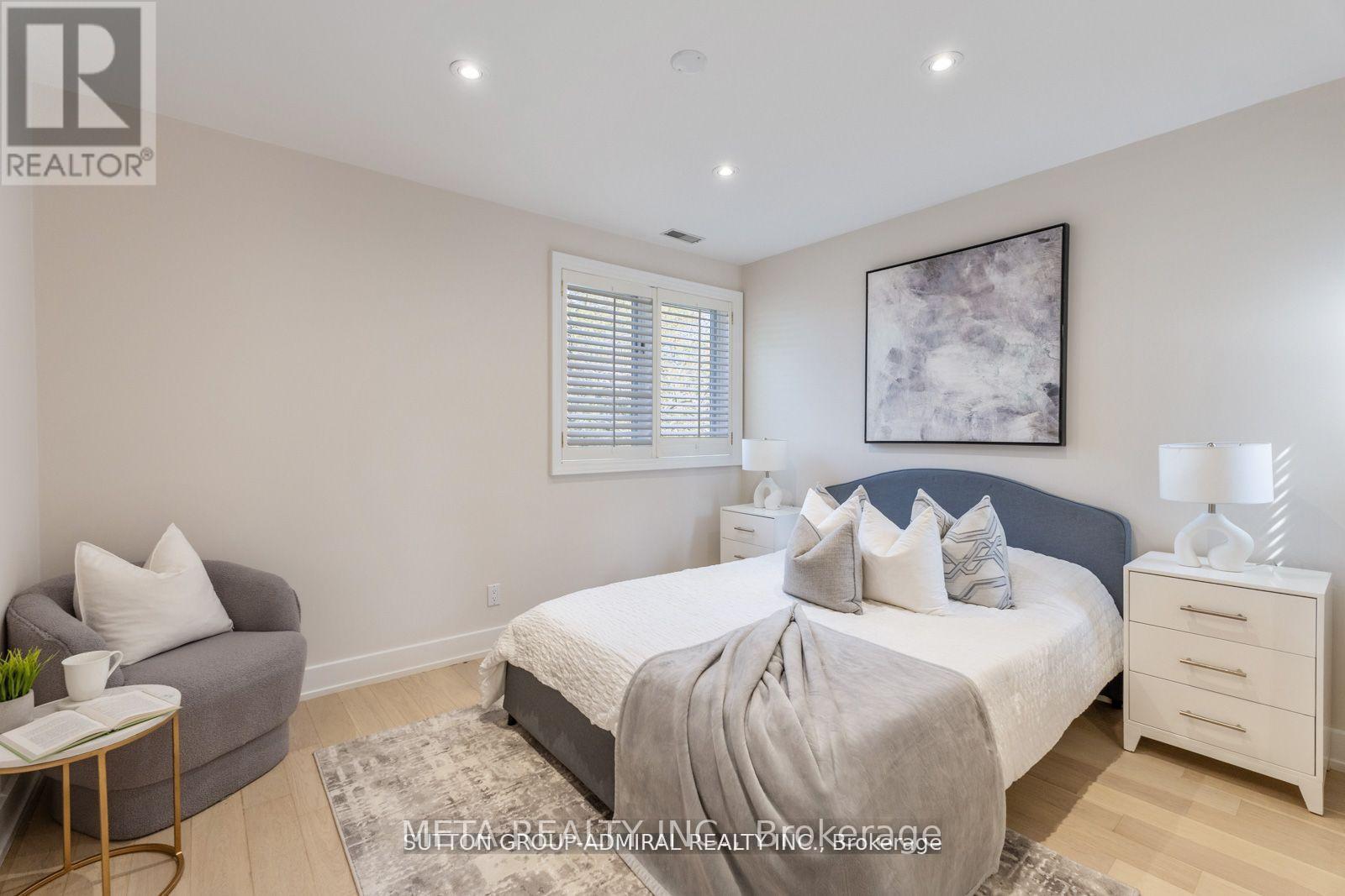216 GLENCAIRN AVENUE - 26