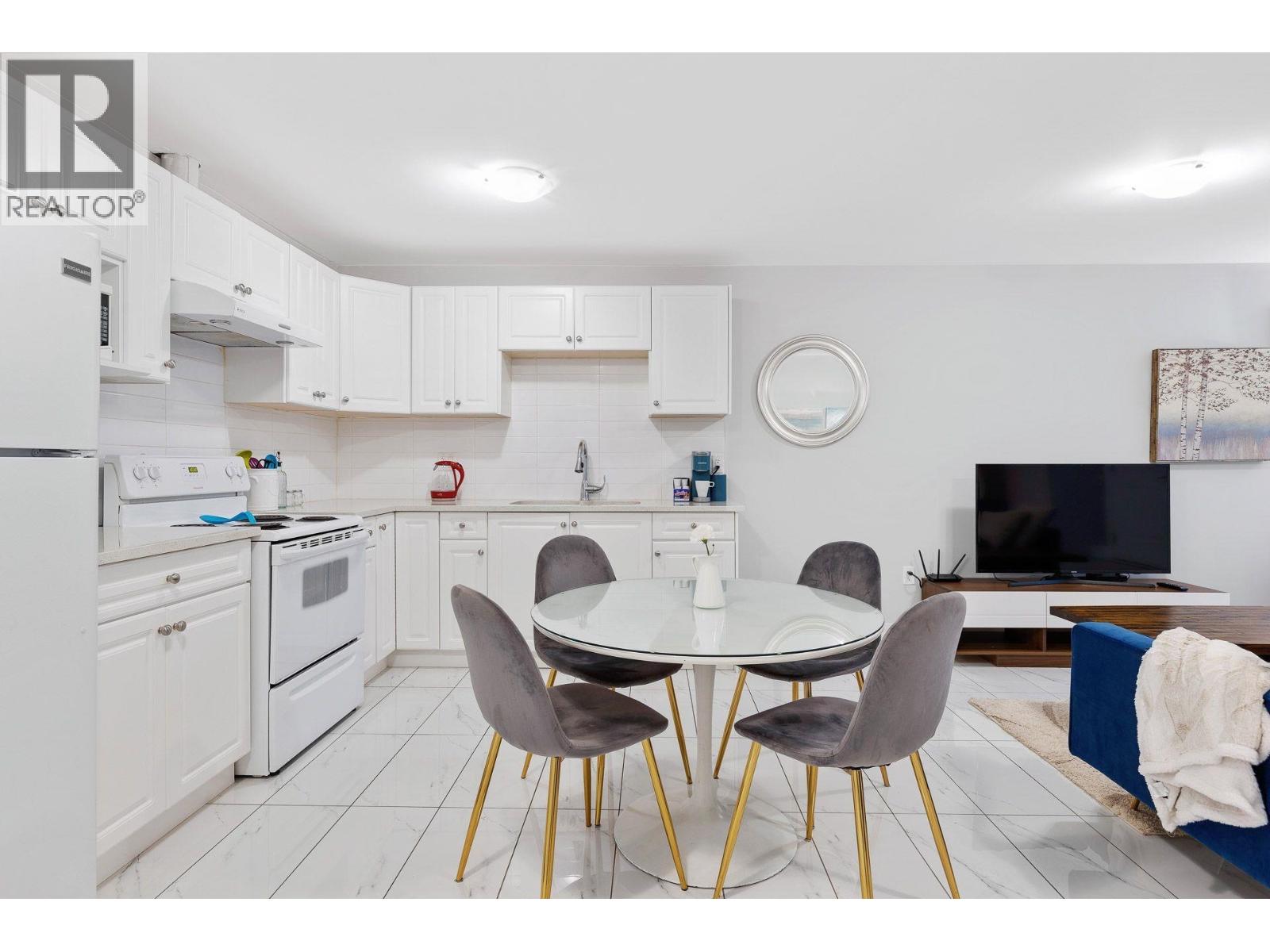 20xx EDINBURGH STREET, New Westminster