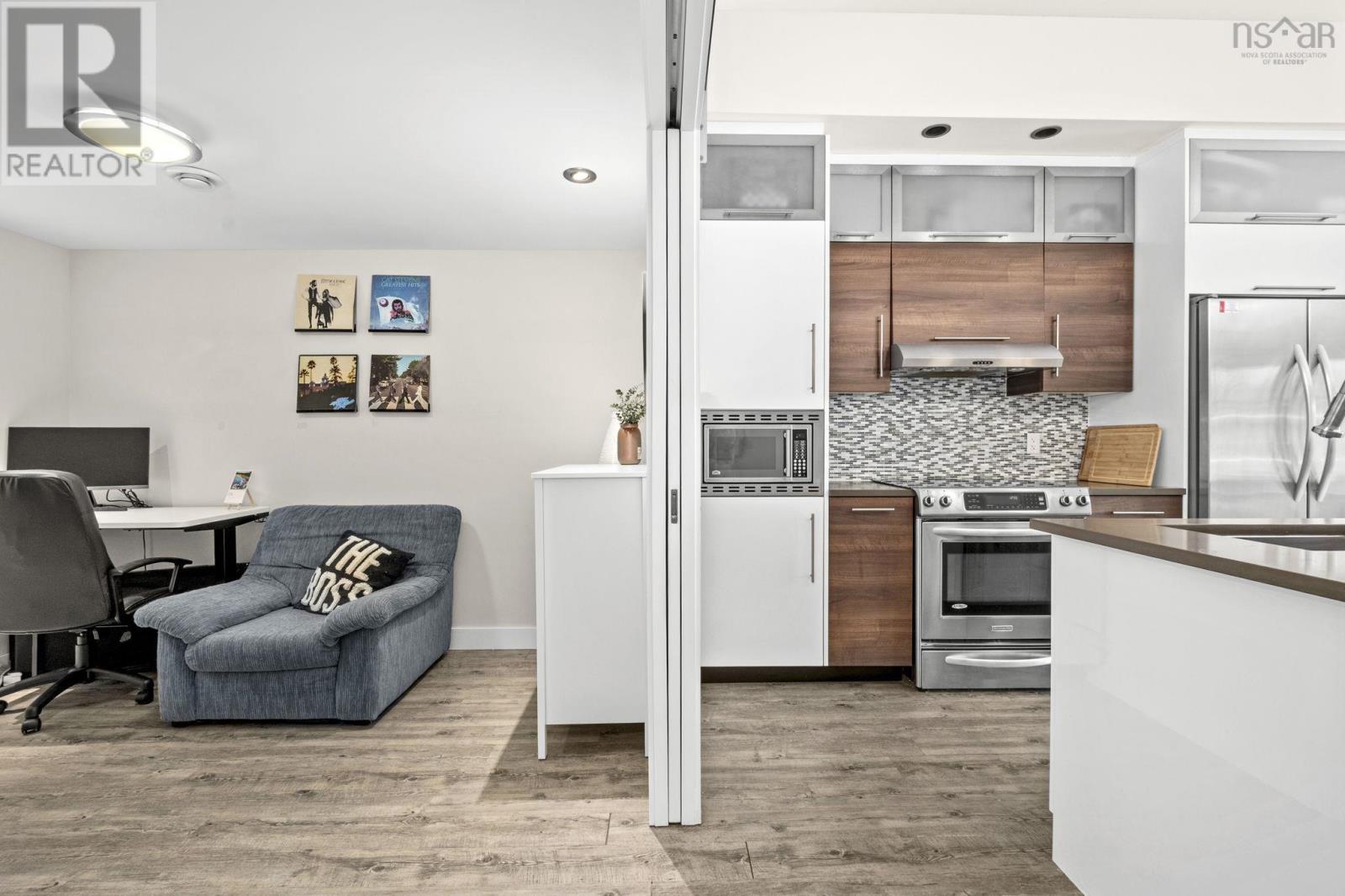 #222 5662 Roberts Street - 10