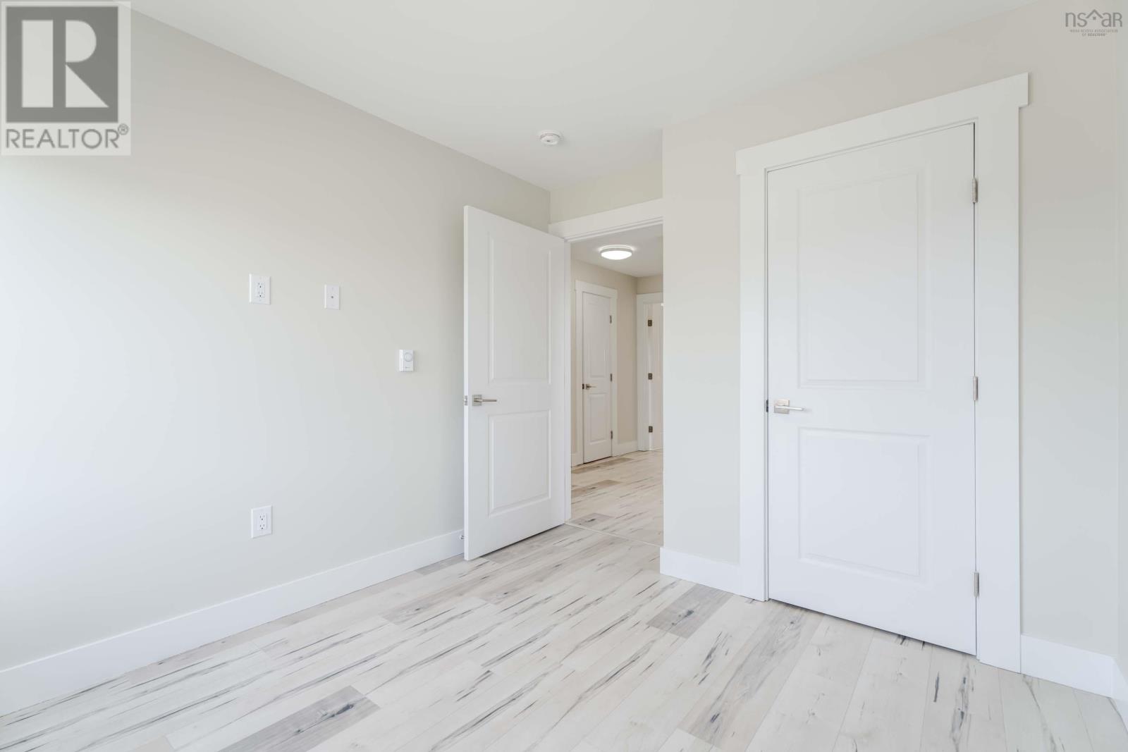 19 Flatrock Crescent - 24