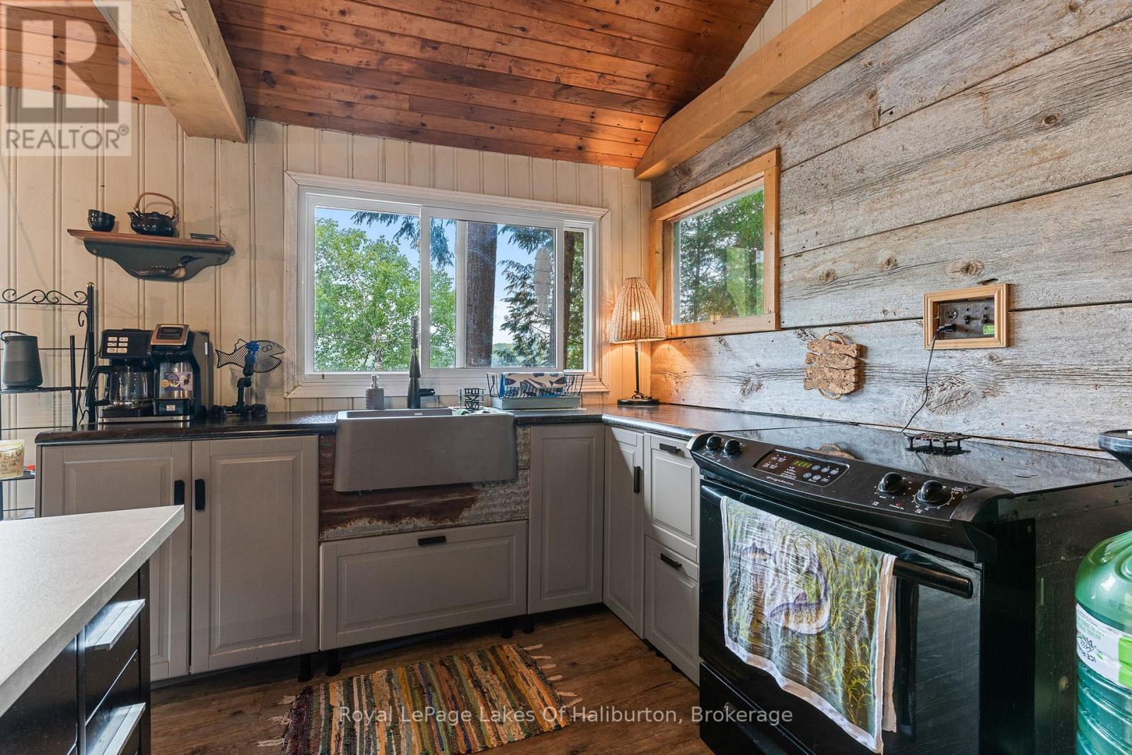 1500 TENNYSON ROAD - 20