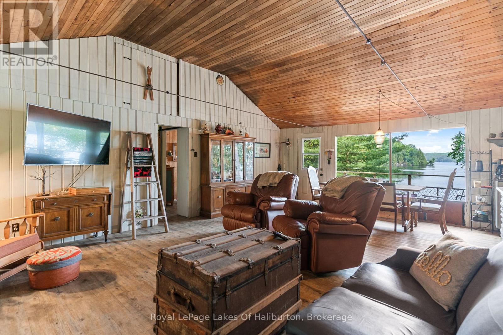 1500 TENNYSON ROAD - 25