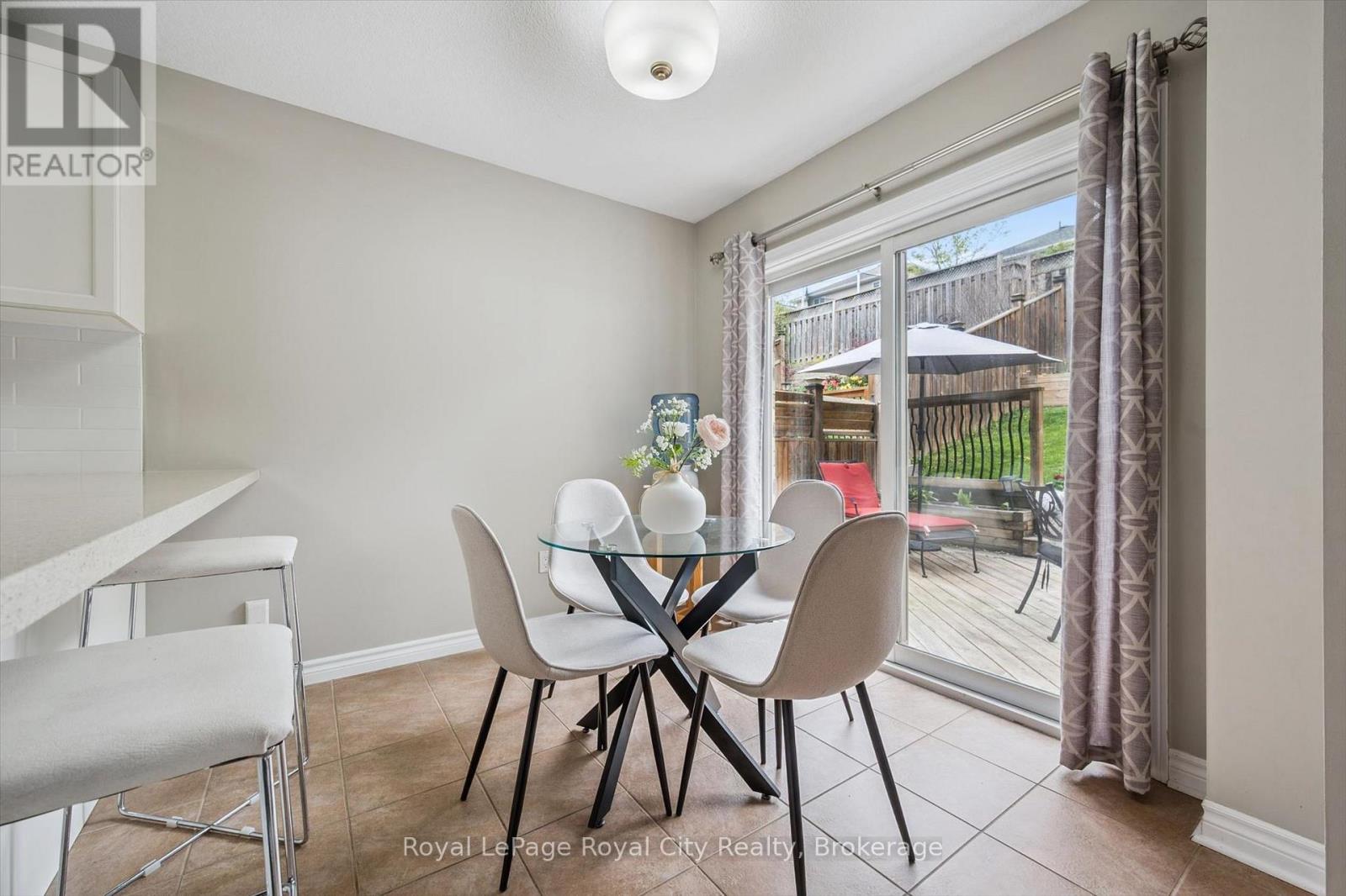 144 KEMP CRESCENT - 11