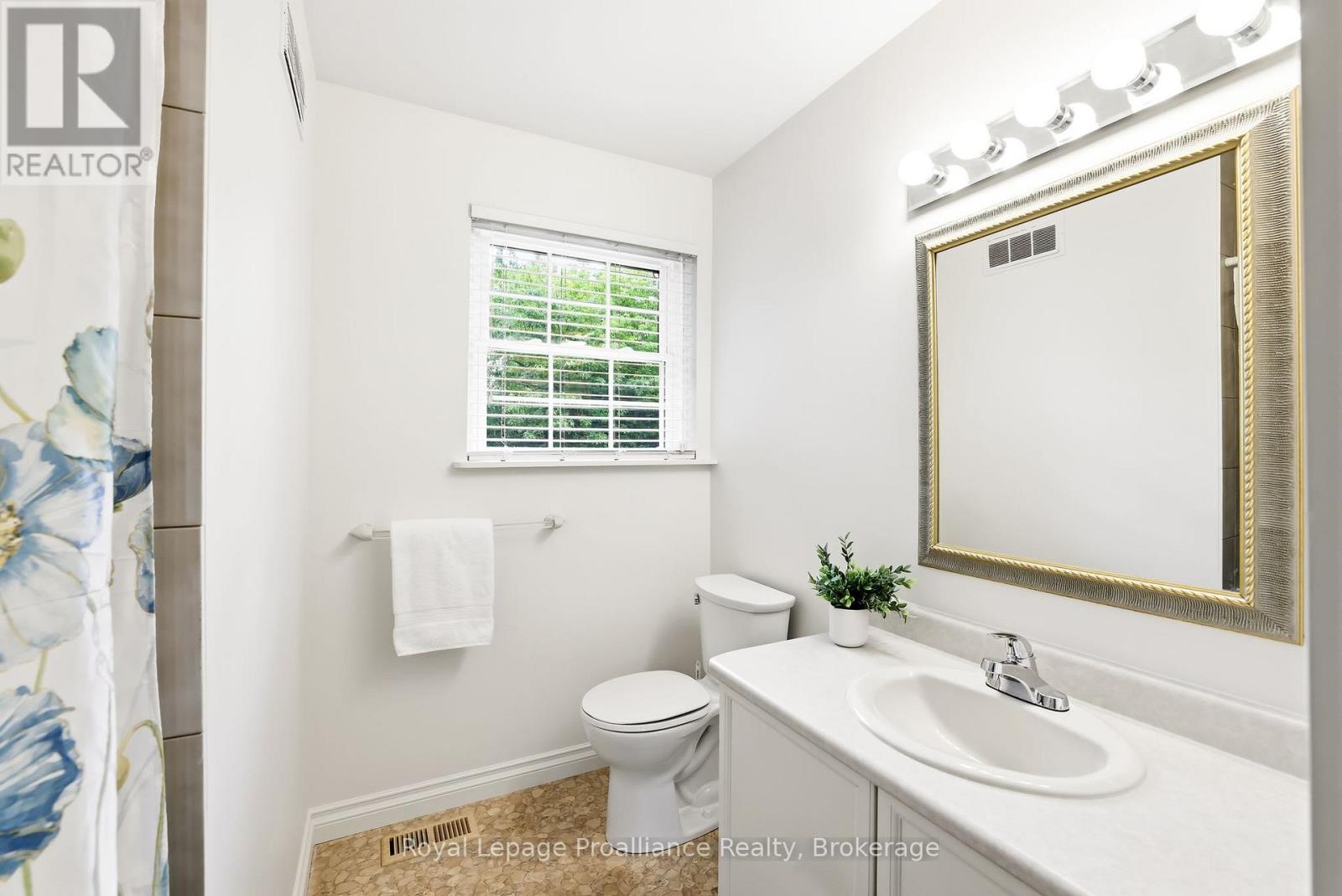 23 HARBOUR STREET - 24
