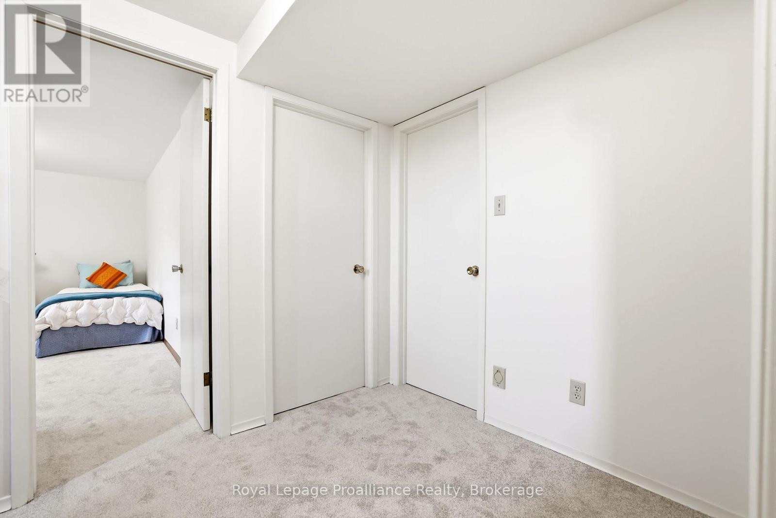 23 HARBOUR STREET - 32